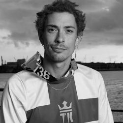 Lucas Vegas Atleta, Istruttore e Guida
